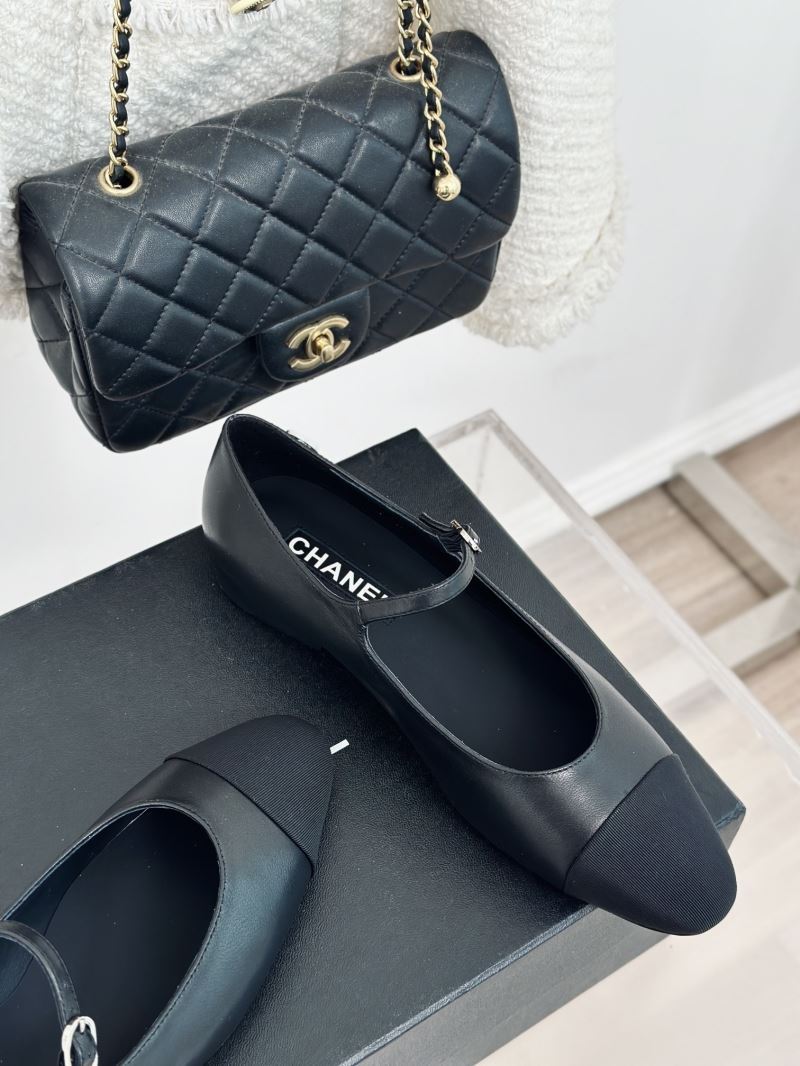 Chanel Low Shoes